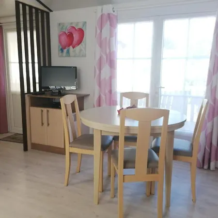 Kemp Mobilhome 40 M2 Climatise, Domaine La Lande *